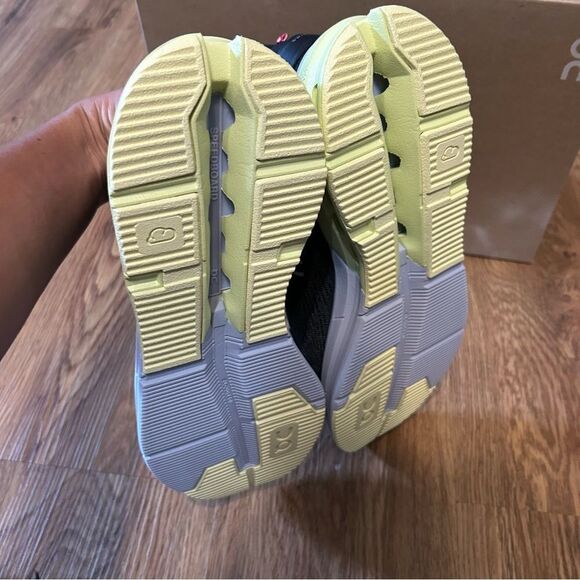 ON CLOUDNOVA FLUX black running athletic training lace up shoes sneakers womens - Picture 5 of 8